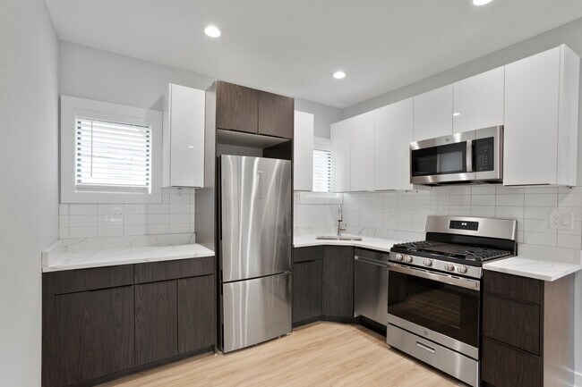 Photo - 7740 N Eastlake Terrace Unit 1W