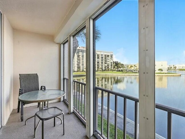 Photo - 7665 Sun Island Dr S Unit 211