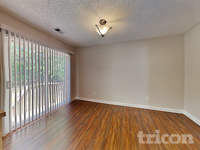 Photo - 48 Bristlecone Ln