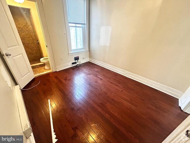 Building Photo - 1819 W Oxford St Unit D Rental