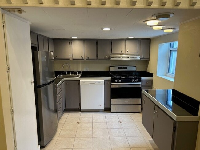 Photo - 1840 Jancey St Unit Apt 1