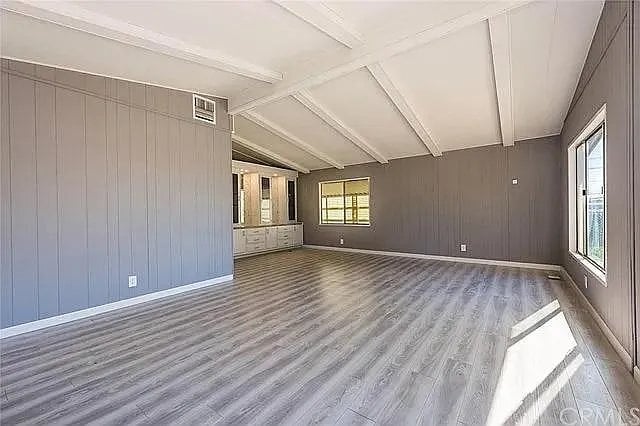 Photo - 18950 Woodcrest Ln