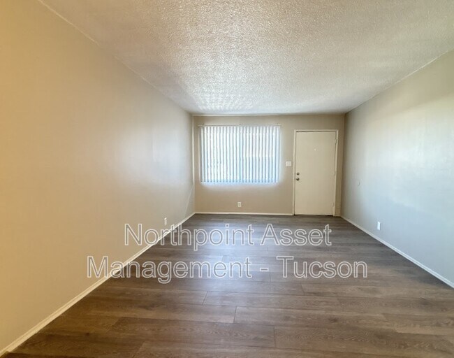 Photo - 1518 N Craycroft Rd