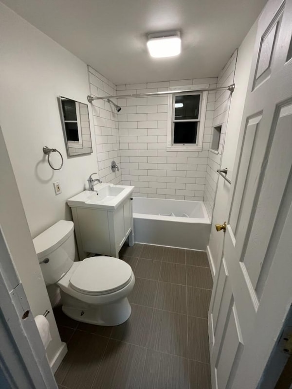 Photo - 661 Millbury St Unidad 2