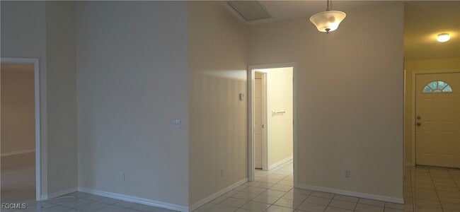 Building Photo - 526 102nd Ave N Rental