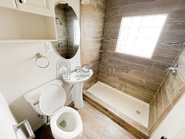 Photo - 1417 NW 95th St