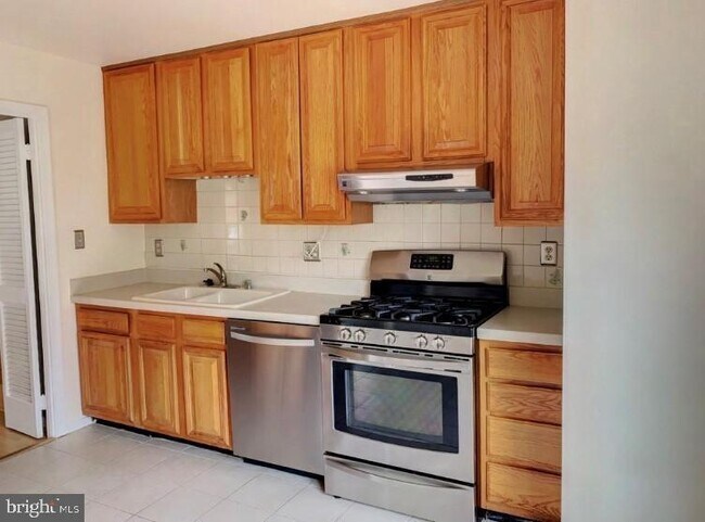 Photo - 2321 Bedfordshire Cir