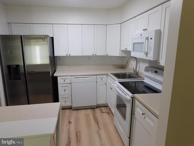 Building Photo - 87A W Bluebell Ln Rental