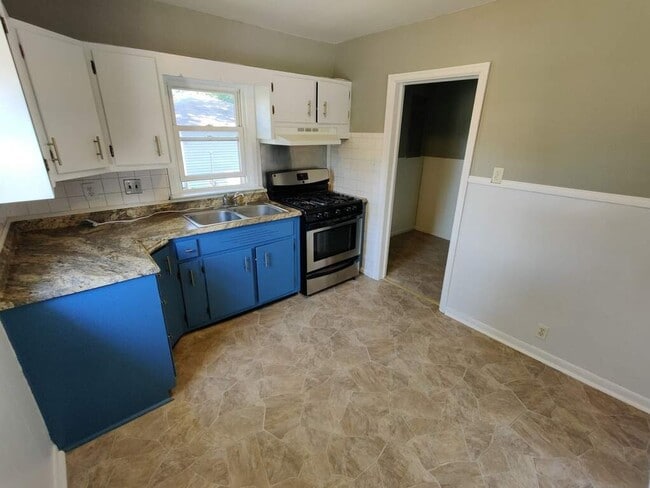 Photo - 1123 S Noble St