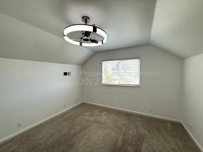 Photo - 39 Skywalker Ct