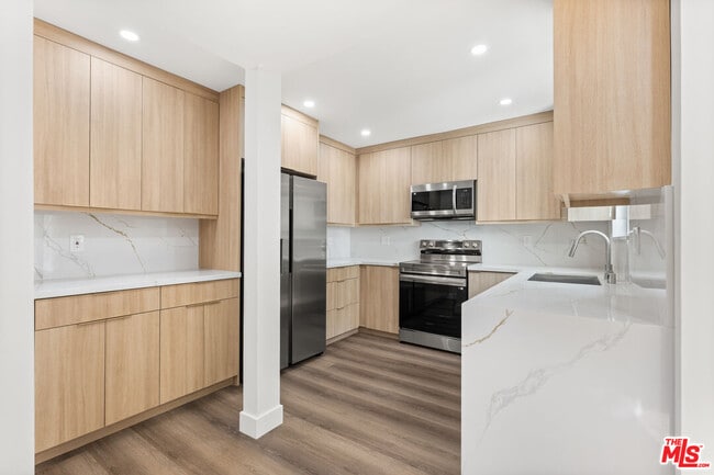 Photo - 2449 Beachwood Dr Unidad 13