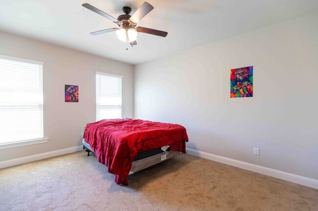 Photo - Beautiful 3 bed/2 bath home in Legacy Pointe