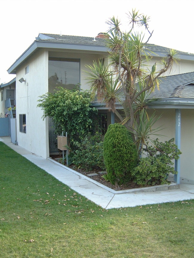 Building Photo - 1242 Agate St