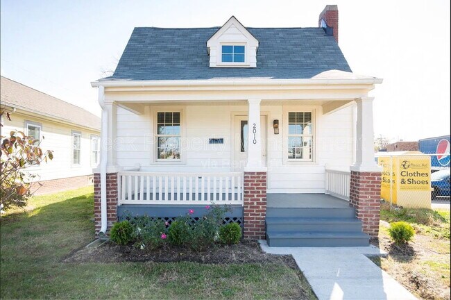 Photo - 2010 Maury St