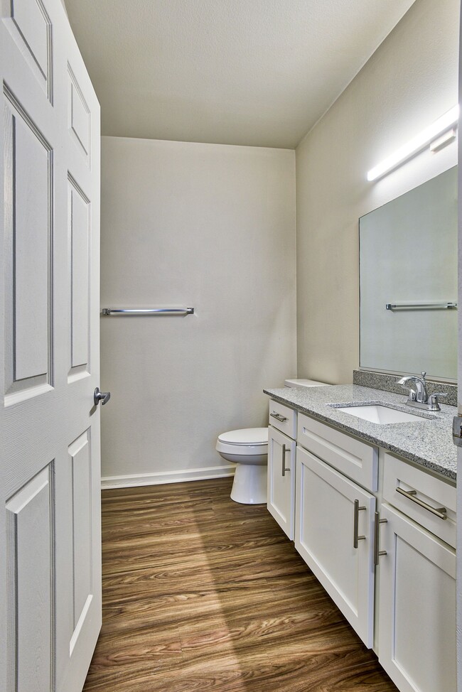 Photo - Shadow Mountain Apartments