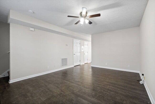 Photo - 249 Executive Ave Unit 249-1B