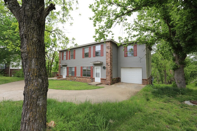 Photo - 602 Camellia Dr House