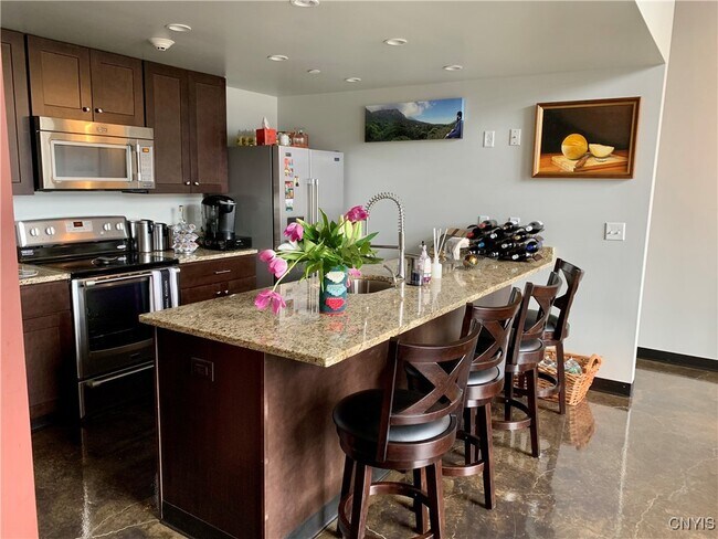 Photo - 520 Seneca St