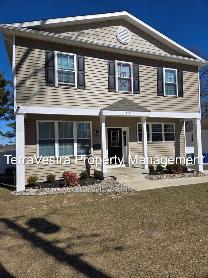 12 Bedroom 5 Bath College Rental - 12 Bedroom 5 Bath College Rental