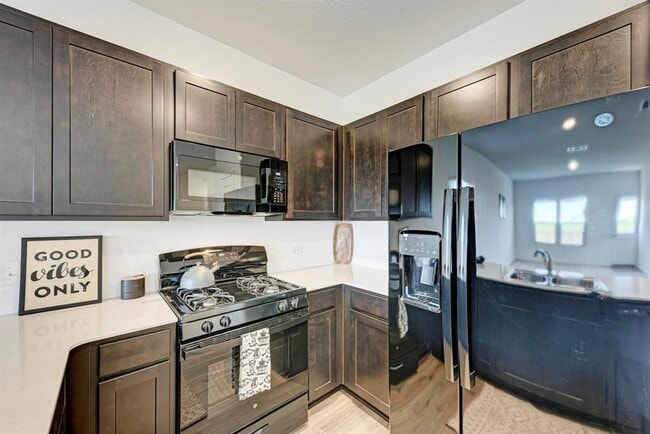 Photo - 611 Halfmoon Dr