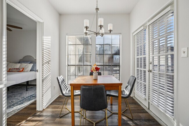 Photo - 3001 Cedar St Unit 313