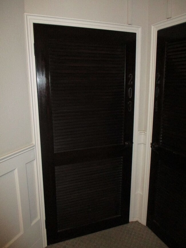 Photo - One bedroom Glover Park charmer Unidad 203