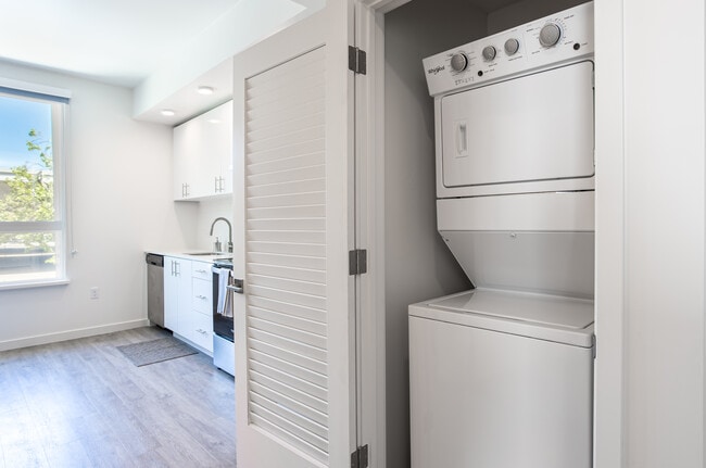 ONYX Midtown Apartments