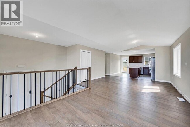 Photo - 397 Hemlock Ln