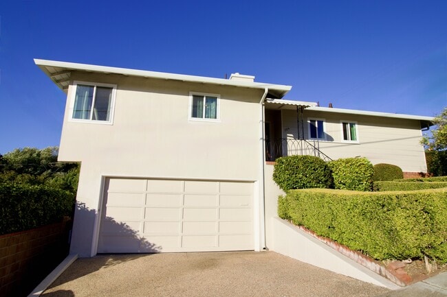 Photo - 209 Malcolm Ave