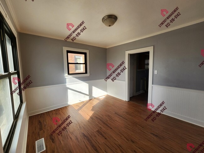 Photo - 915 N Harlan Ave