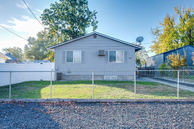 Building Photo - Charming, Partially Remodeled 4-Bedroom Ho...