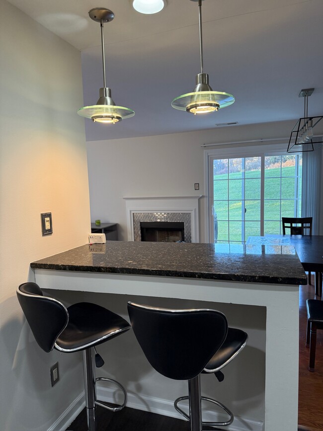 Photo - 481 Stoneglen St