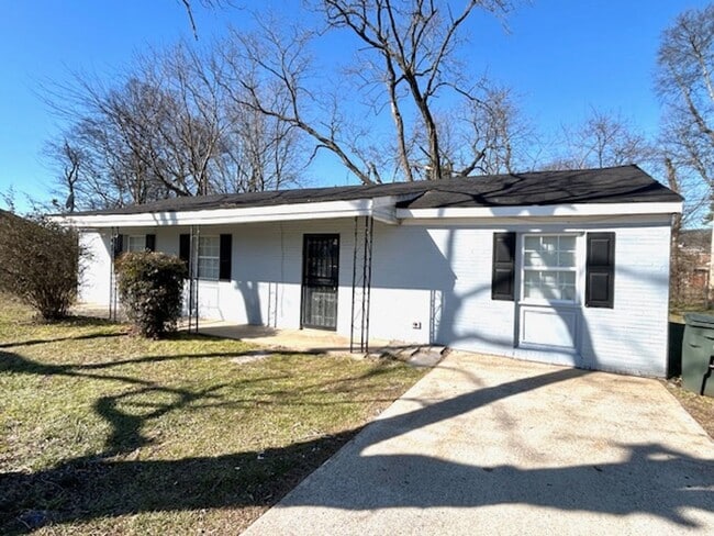 Photo - THREE BEDROOM HOME - CLOSE TO ALABAMA A&M