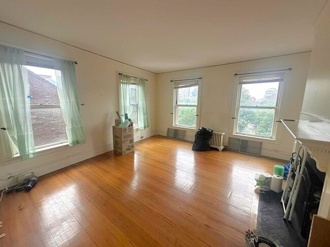 Building Photo - 66 Beacon St Unit 50 Rental