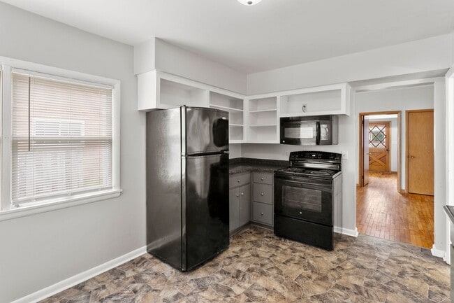 E. Lincoln Ave - E. Lincoln Ave Apartment Unit 211 E. Lincoln Ave
