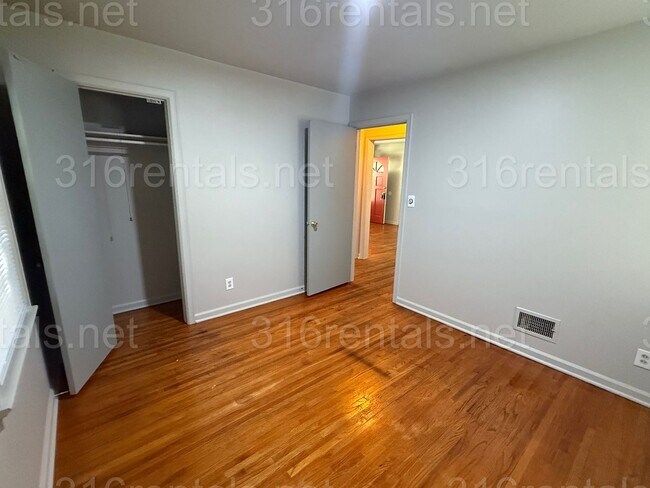 Photo - $999 - 2 bedroom / 1 bathroom - Single Fam...