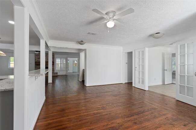 Photo - 500 Shirleen Dr