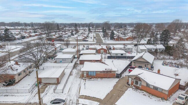 Photo - 32658 Kathryn St