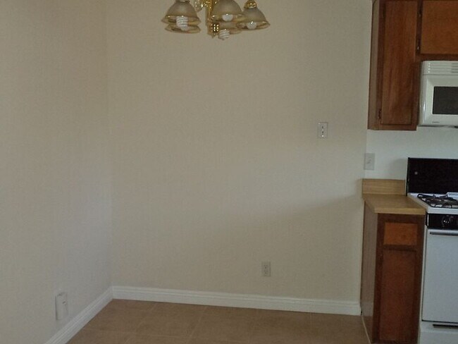 Photo - "Charming 2-Bedroom Retreat with Spacious ... Apartamento