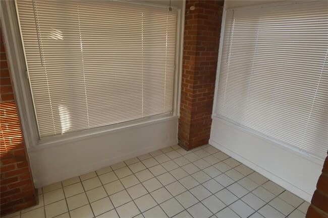 Photo - 210 43rd Ave N