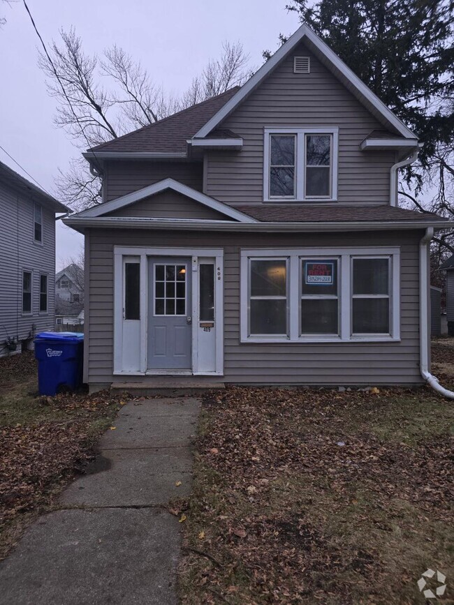 Building Photo - 409 1st St NE Rental