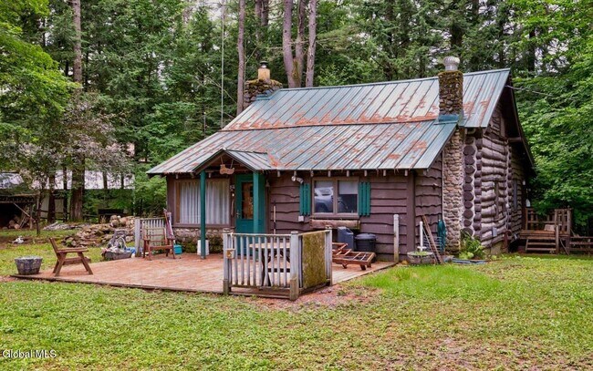 33 Chuckwagon Trail