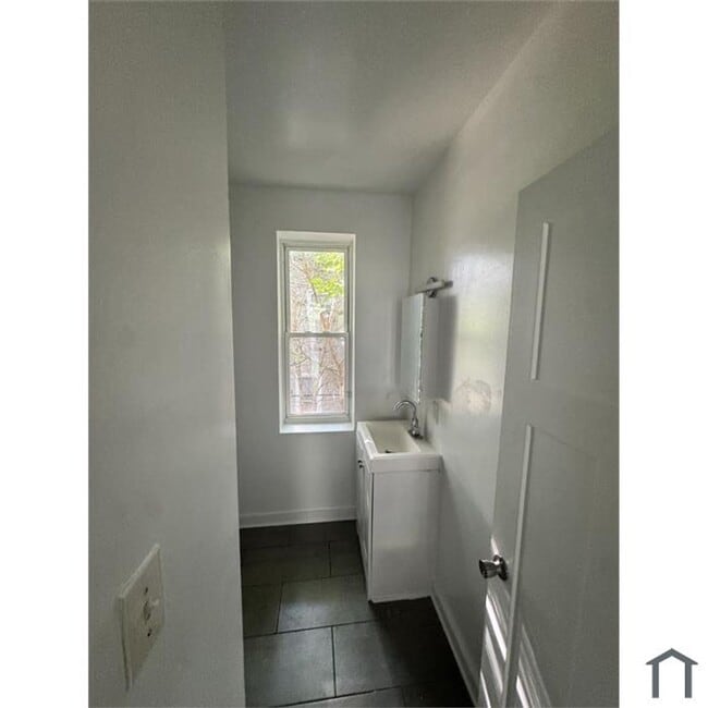 Photo - 2531 N Dover St