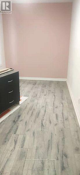 Photo - 2475 Yonge St