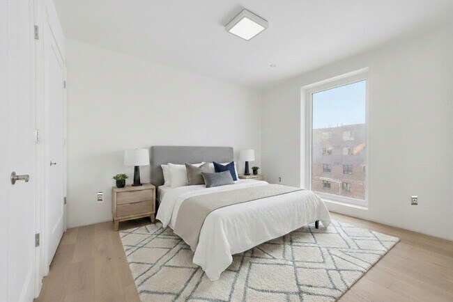 Photo - 1035 Commonwealth Ave Unidad 208