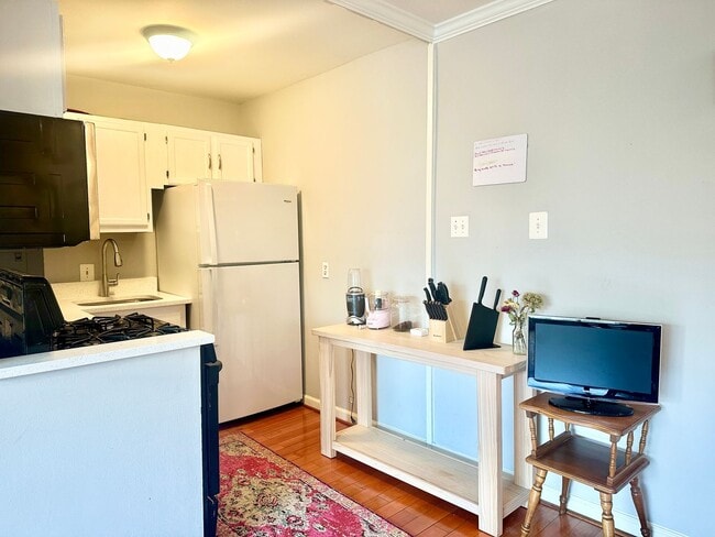 Photo - 1 Bed 1 Bath!  Pets Welcome!  Parking!