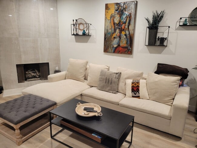 Photo - 11667 Gorham Ave Unidad 104