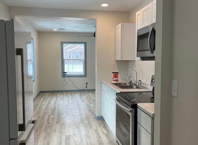 kitchen - 1214 N 10th St