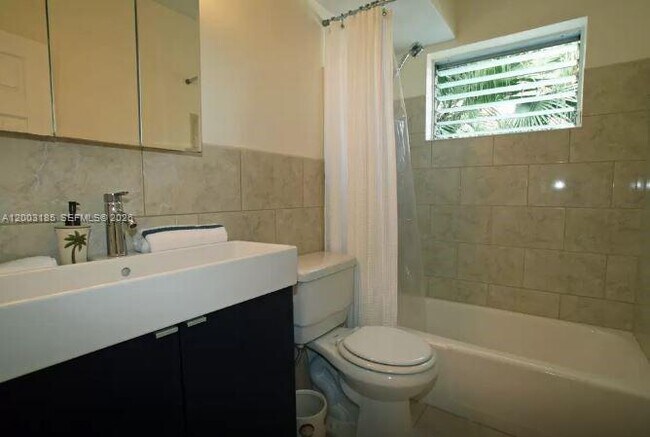 Photo - 900 Euclid Ave Unit 14