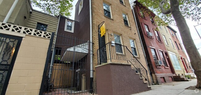 Building Photo - 507 S 15th St Rental